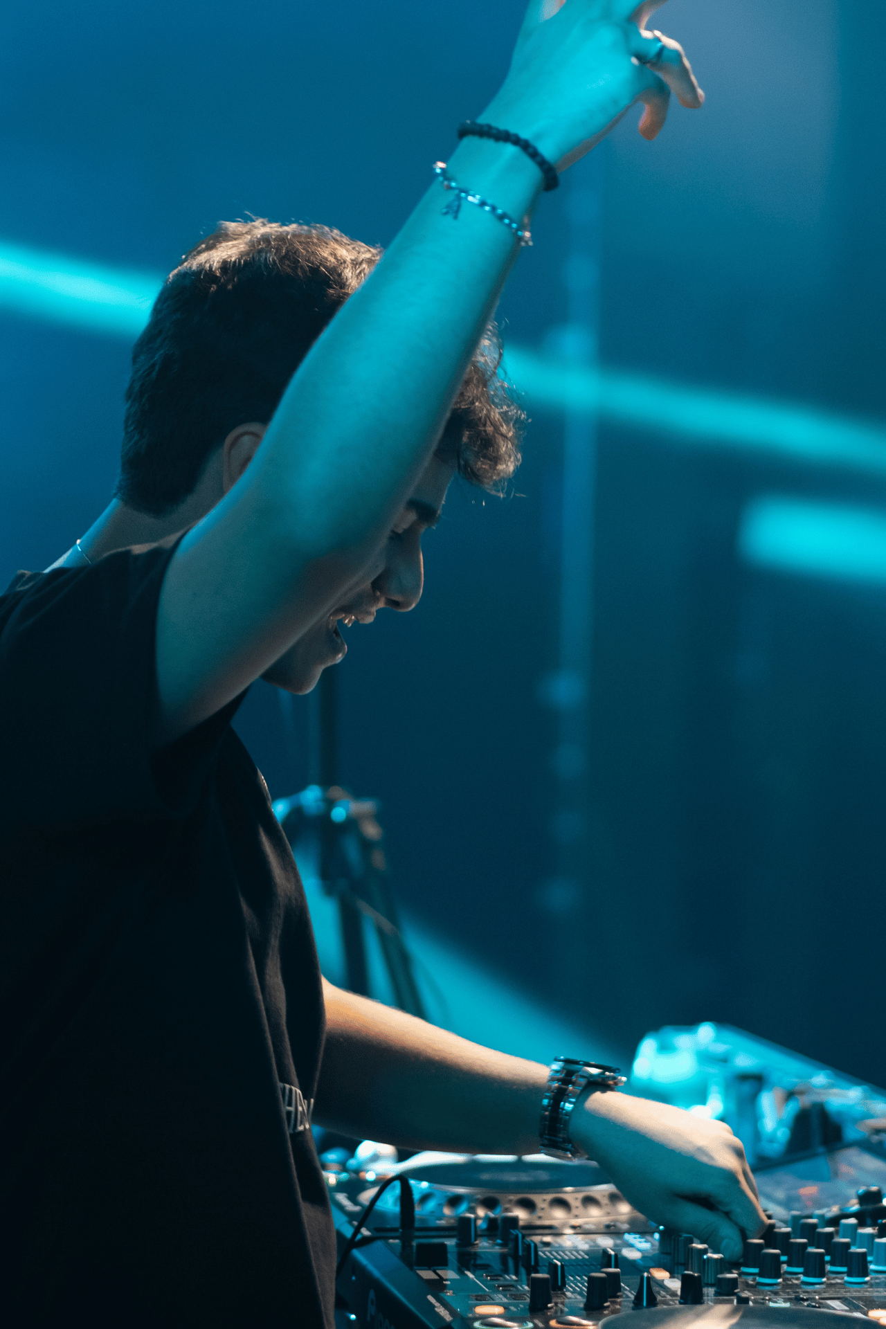 SEREZUELO on stage - Live set